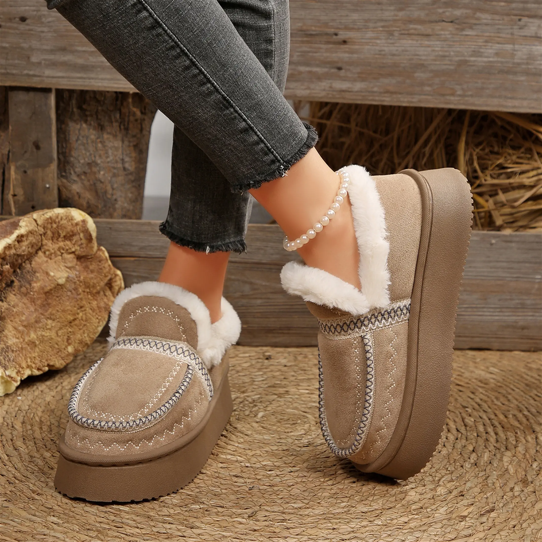Women’s Warm Loafers Trendy Wave Embroidery Fleece Lined Platform Sole Casual Daily Footwear Indoor Outdoor Shoes