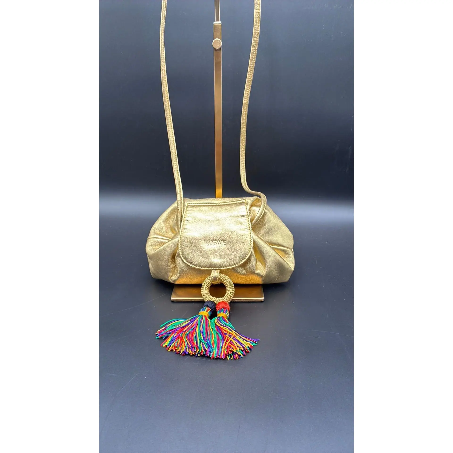 Pre-owned Leather Luxury Bags & Accessories Loewe Vintage Nappa Tassel Crossbody, Metallic Gold Date Code: NODC07212603. Entrupy ID: 79827VR.