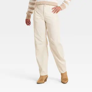 Women's Low-Rise Barrel Leg Cargo Pants - Universal Thread