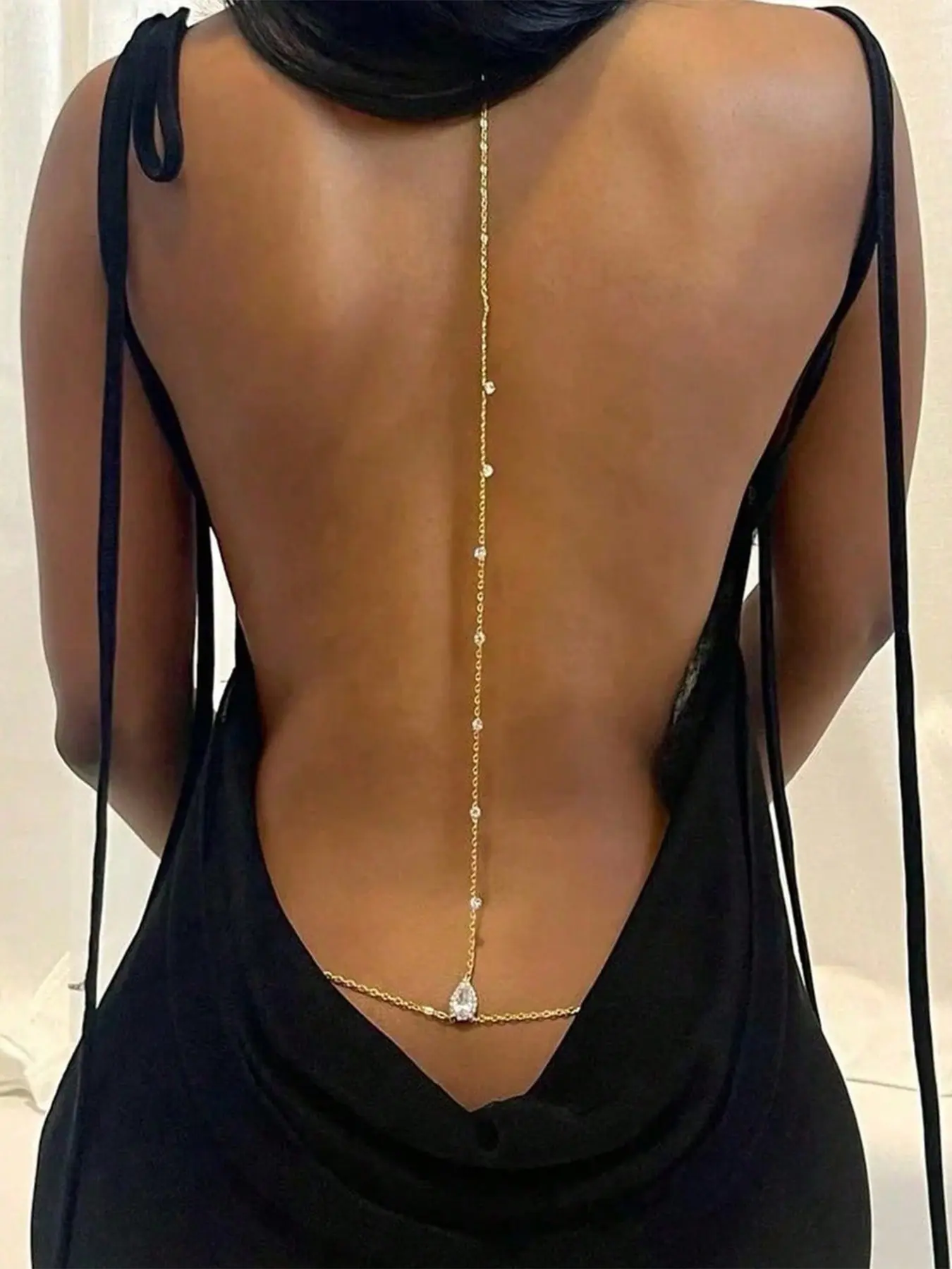 Elegant Backless Zirconia Water-Drop Body Chain for Women, Fashionable Wedding Accessory, Luxurious Bridal Jewelry