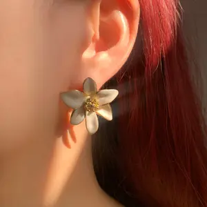 Yahzee Six Petal Flower Stud Dangle Earrings | Nature-Inspired Design with Gold-Edged Petals | Perfect for Daily Wear & Special Occasions | Ideal Gift for Wife, Girl, or Mom | 2-Pack | Glazed Metallic Finish | Sparkling & Elegant