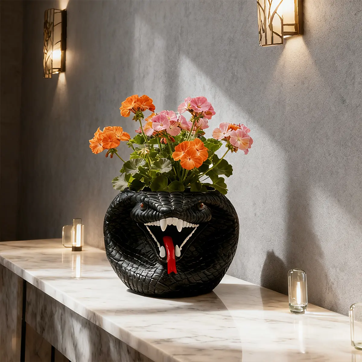 U-Wonderful Goth Open-Mouth Black King Cobra Resin Planter - Head-Shaped Decorative Resin Vase, Fanged Plant Holder for Indoor Home Decor, Unique Gift for Reptile Fans, Decorative Vases, Resin Vases
