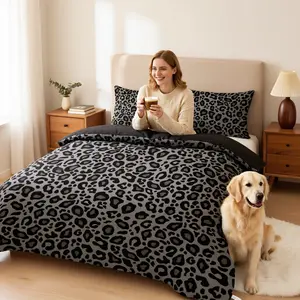 3Pcs U-Shape Quilted Comforter Set, HD Printed Black Leopard Print Bedding with 200GSM Fill, Soft Comfortable All Season Bed Quilt Set with 2 Pillowcases