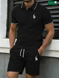 Men’s summer regular-fit cotton short-sleeve polo shirt and shorts set with a horse print. Fashionable casual menswear for going out, featuring pockets and an elastic waistband drawstring. Two-piece set suitable for running, golf, fishing, basketball, cam