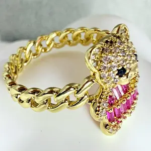 Bear Ring with Sparkling Cubic Zirconia Heart Detail in Gold Tone for Stylish Accessory and Elegant Jewelry Gifts