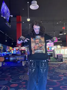 IS THAT JOJO SIWA?!?!?! Shirt