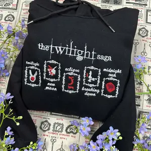Twilight-Inspired Embroidered Sweatshirt – Book Cover Aesthetic Crewneck, Twilight Saga Hoodie, Vampire Shirt, Bookish Gift