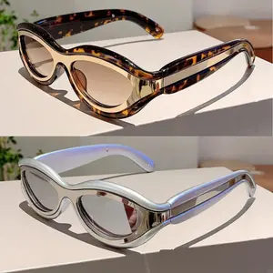 2 Pack Retro Y2K Athletic Street Fashion- Lightweight Polycarbonate Frame And Lenses, Stylish Tortoiseshell Patterned Glasses with Protection, Ideal for Casual Outfits