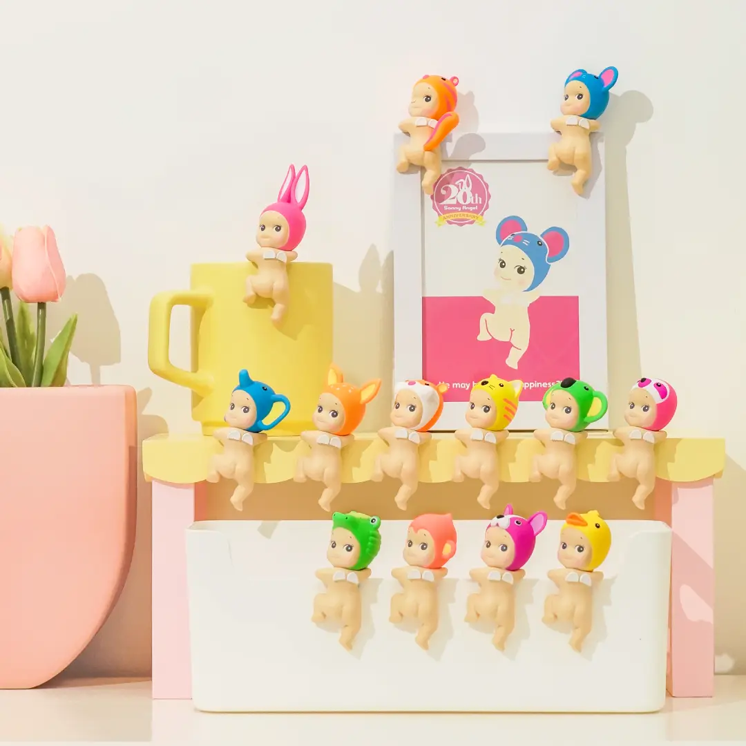 Hippers Looking Back Blind Box, Cute Mini Figure Collectible Toy, Kawaii Phone Desk Decoration