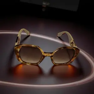 Women's Tortoise Shell Framed Sunglasses - Classic Design for Stylish Looks