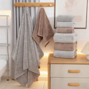 4Pcs Family Towel Set - 2 Large & 2 Regular Bath Towels, Soft to Touch, Extra Absorbent, Quick Dry & Hanging Loop, Ideal for Bathroom, Hotel & Home