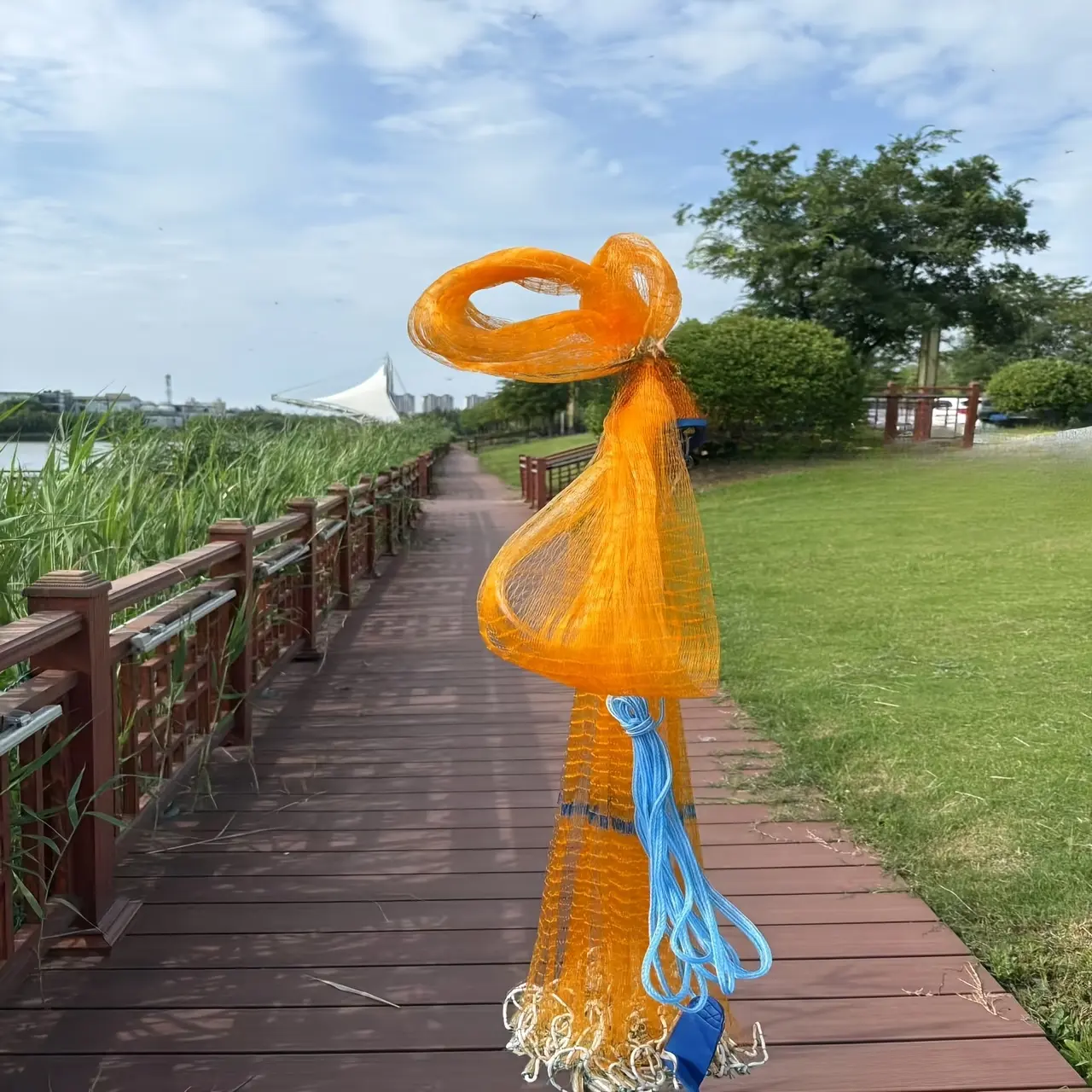10FT Hand-Thrown Outdoor Fishing Net with Heavy Iron Weights, Golden Fishing Equipment for Freshwater & Seawater Use, Wealth & Abundance Symbol, Symbolizes Hope, Colorful Patterns, Traditional Cast Net, Saltwater, Unisex, Single Size
