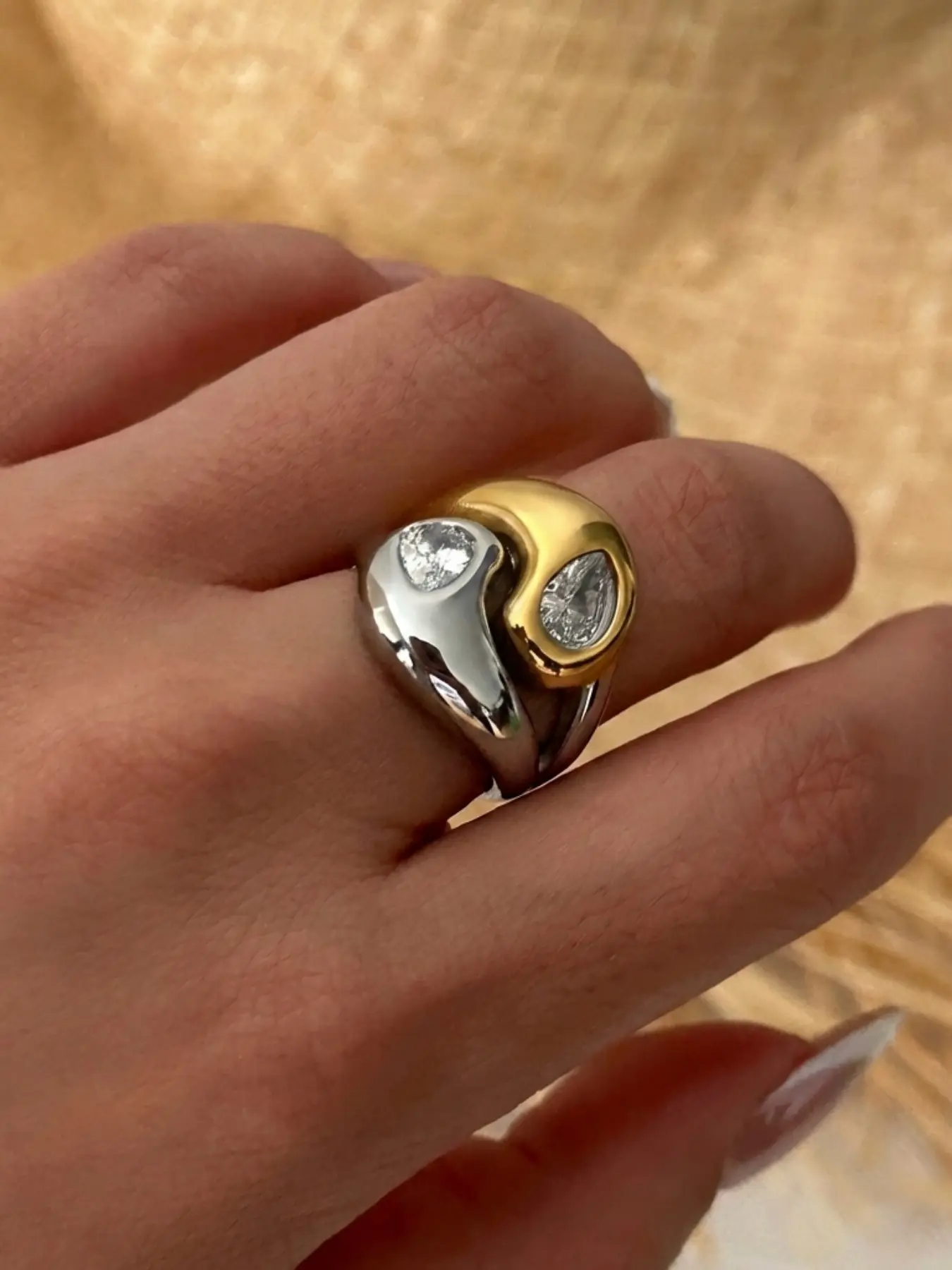 Vintage Style Stainless Steel Ring with Bold Zircon, Cubic Zirconia Rings, High-End Fashion Jewelry, Unique and Eye-Catching Design, Perfect for Special Occasions, Statement Multi Ring, Chunky Statement Ring, Fashionable Jewelry