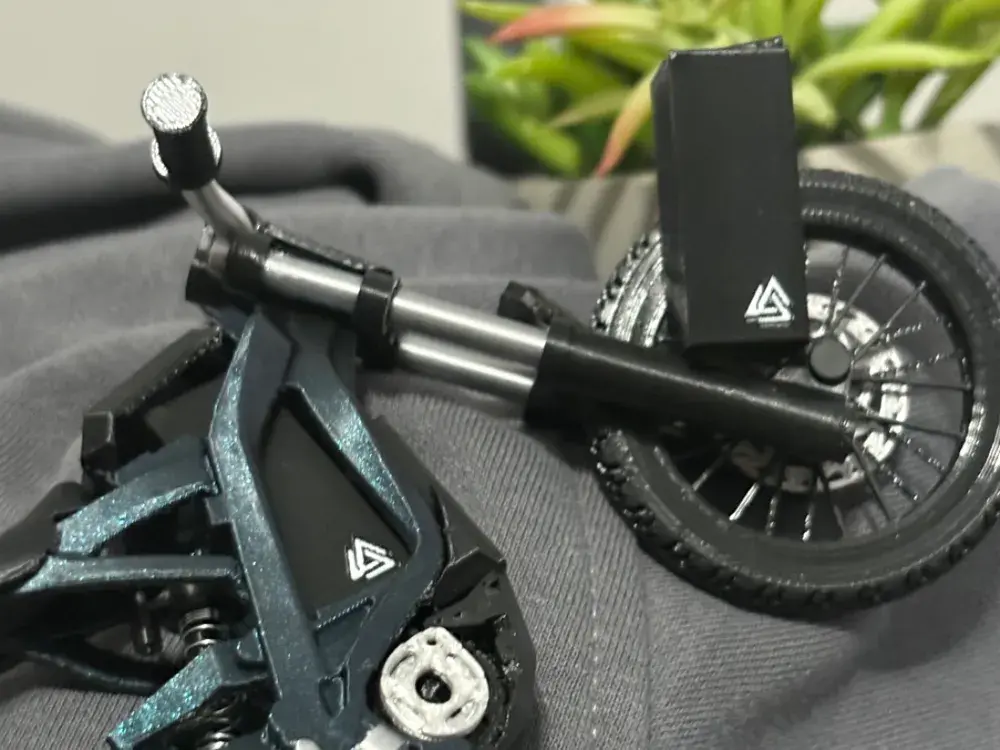 moto wheelie 3d textura - TikTok Shop