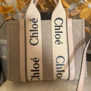 Pre-owned Chloé Canvas Shoulder Bags Chloe Preowned Woody Tote with Bold Branding and Durable Design for Everyday Use