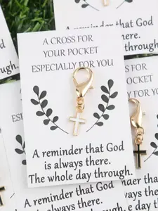 5pcs Gift for Her/Him  (5 Cards + 5 Keychains) Cross Keychain Set Includes 'A Tiny Cross to Carry in Your Pocket' Inspirational Greeting Card Uplifting Messages - Gift for Friends Lucky Charm, Gift Idea Gift for Loved Ones Lucky Charm Keychain