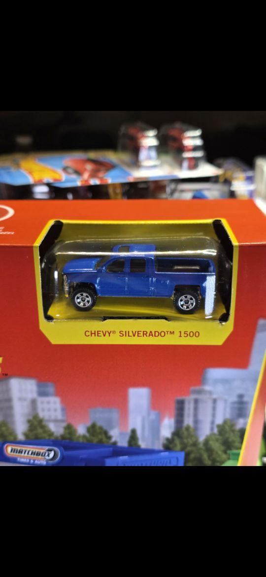 Matchbox Action Drivers Auto Shop Playset with Chevy Silverado