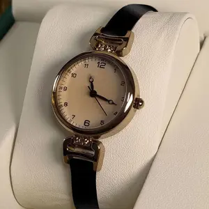 Elegant Small Face Watch Vintage Inspired Designer Look with Leather Strap Women's Minimalist Quartz Watch for Stylish Wear