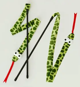Lovely Caves Crinkle Snake Cat Teaser Wand Toy, Green