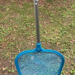 Swimming Pool 5 Foot Leaf Skimmer Net with 5 Aluminum Pole Sections - Fine Mesh Netting for Fast Cleaning of Debris - 60" Long, Above & In-ground Pool