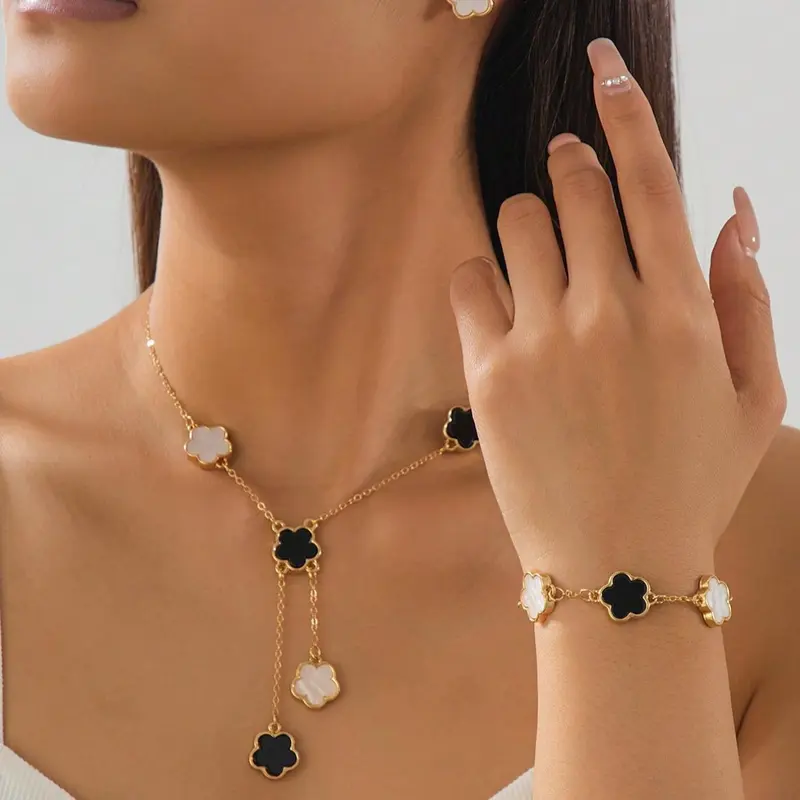 Women's Clover Design Pendant Necklace & Bracelet & Stud Earrings, Necklaces Earrings Set, Jewelry for Party, Daily Clothing Decor, All-match Jewelry for Birthday Gift