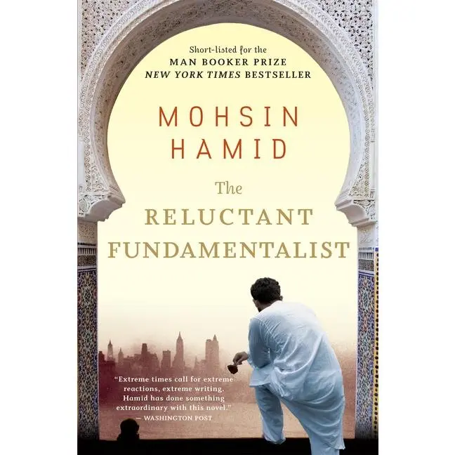 The Reluctant Fundamentalist by Mohsin Hamid [Paperback Book]