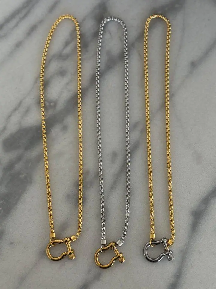 LOCKET NECKLACE LOCKET NECKLACE