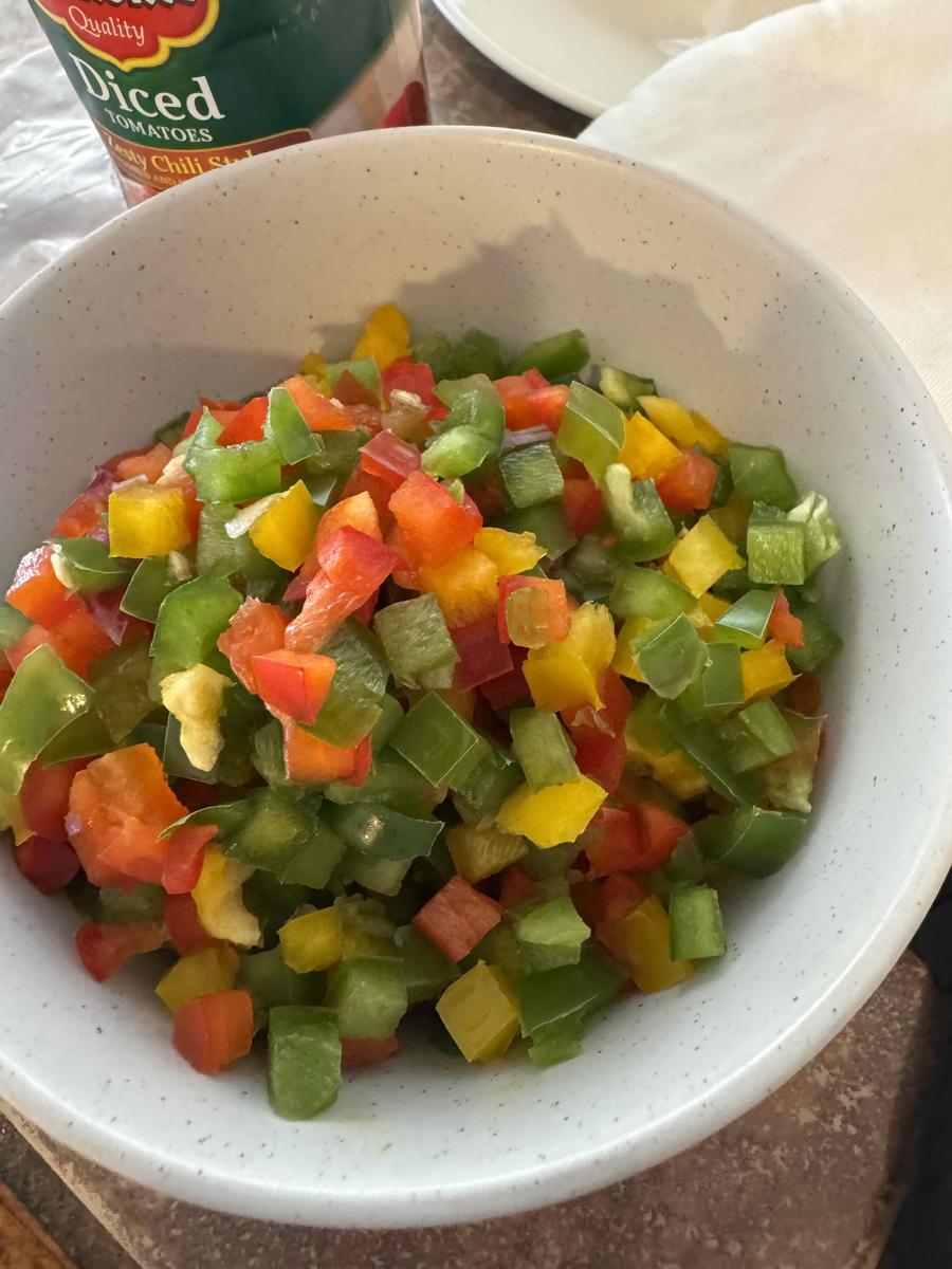 Item: 6 in 1 compact