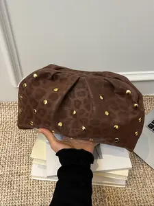 Women's Trendy Rivet Design Clutch Purse, Vintage Pattern Storage Bag, Perfect for Travel Gym Work Party Wedding, Makeup Bag Style, Handheld Bag Purse