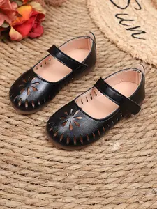 Women's Comfortable Hollow-Out Leather Shoes, Breathable Carved Design, Easy Wear & Remove with Magic Tape, Casual Spring Fall Dailywear