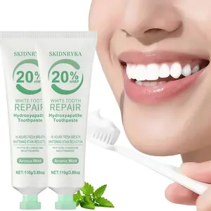 Mint toothpaste: smooth texture that doesn’t irritate the mouth; cleans and whitens teeth; mint flavor freshens breath for a fresh-breath feel; an oral hygiene and health gift suitable for everyone; whitening toothpaste.
