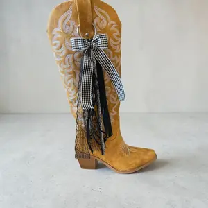 Rodeo After Dark Boot Bow