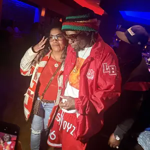 Women's All Over Newspaper Print Button Front Blazer Jackets, Elegant Long Sleeve Lapel Neckline Outerwear for Fall & Winter, Ladies Clothes for Daily Wear