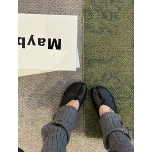 Comfortable Tabi Split Toe Ballet Flats - Ruffled Mary Jane Shoes Pig Hoof Shape Casual Wear