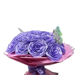 Bouquet of 25 purple roses.
