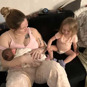 MOMANDA Natrelax Maternity Nursing Tank Tops with Built in Bra Sleeveless Casual Pregnancy Tee V Neck Workout Shirt Postpartum Outfit