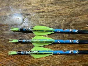 Deluxe Easton SuperDrive Micro Match Grade Custom Made Hand Fletched Match Grade 12 arrows