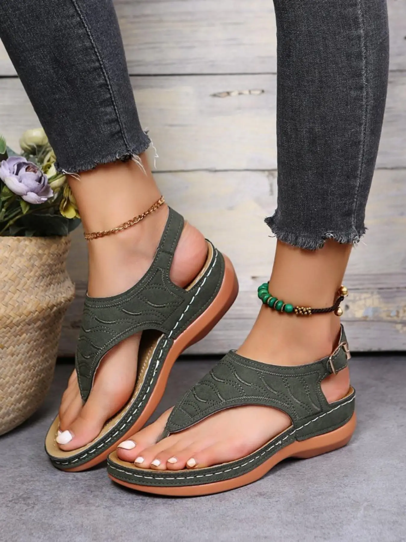 Women's Summer 2024 New Arrival Fashion Plain Color Buckle Design Flat Sandals, Retro Style Pu Leather One-line Buckle Thong Sandals, Casual Vacation