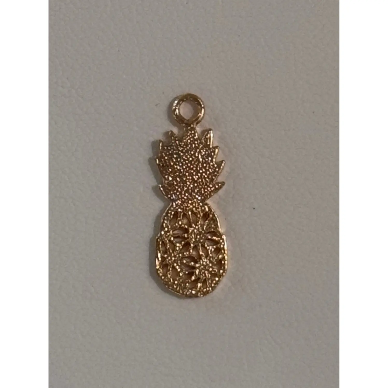 FLAT GOLD FILLED PINEAPPLE