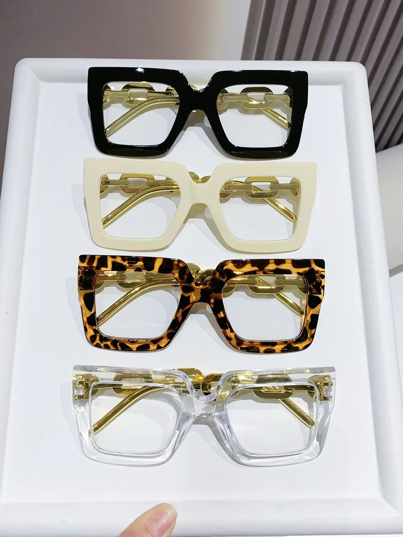 Elegant Women's Large Frame Square Plastic Glasses, Polycarbonate Frames, Leopard Print & Transparent Lenses, Leopard Pattern Eyeglasses, Versatile Street Style, Driving & Daily Wear, Decorative Glasses, Oversized Square Frame