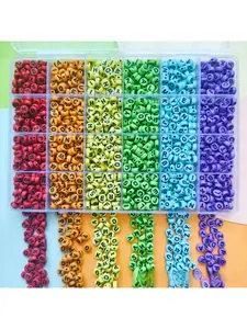 1000/1200 pieces of multicolored black letter beads with colored backgrounds. The base color of the series is flat and round, with heart shapes. Acrylic material.