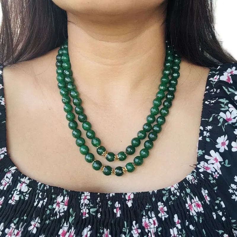 Women's Geometric Auspicious Panna Green Beaded Pendant Necklace - Single Strand Fashionable Costume Jewelry with Green Bead Accent & Subtle Detail for Casual Everyday Wear