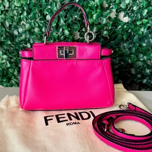 Pre-owned FENDI FINAL SALE Crossbody Bags Peekaboo Micro Pink
