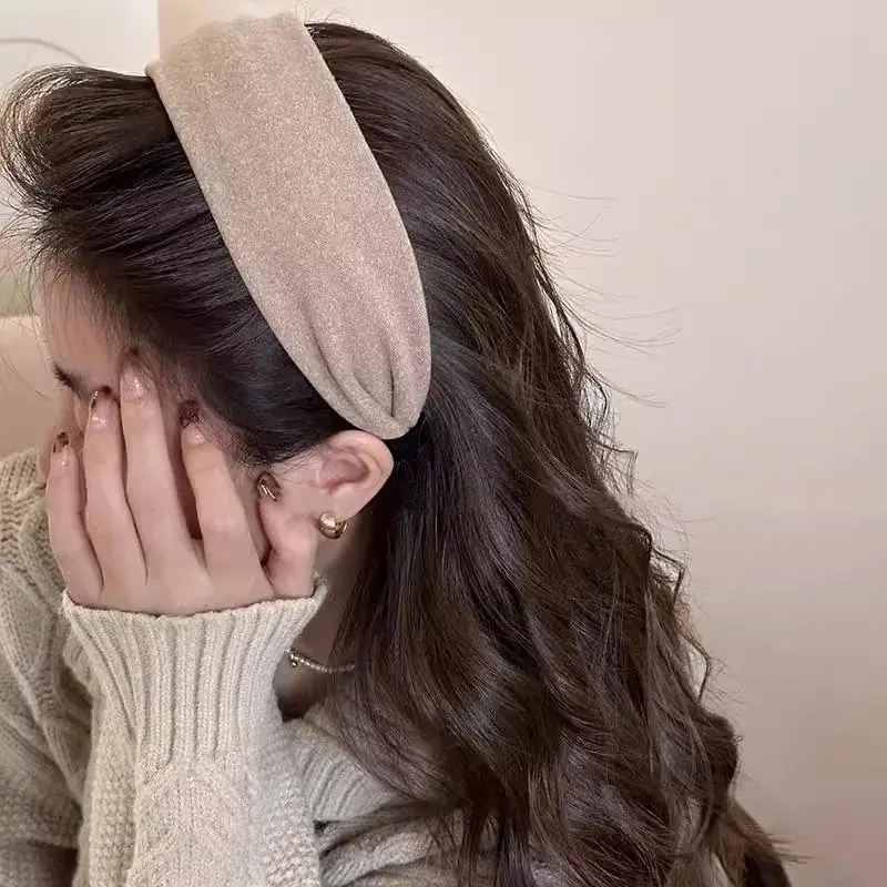 3 beige