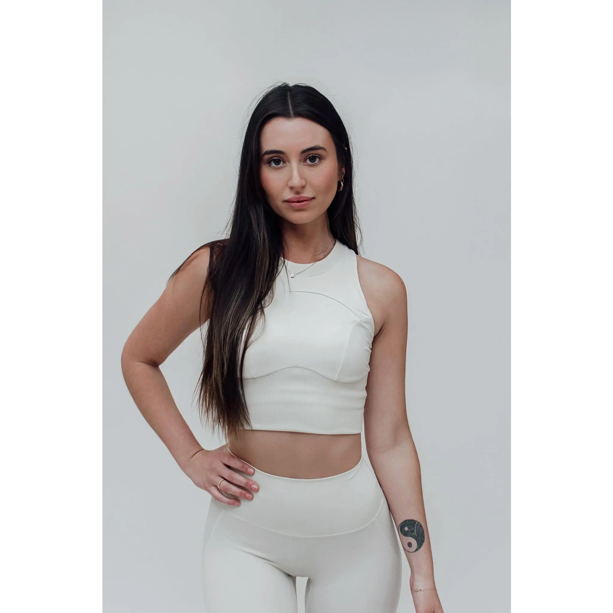 FuturaMotion Women's Athletic Crop Top | Medium Support for Gym, Yoga & Training