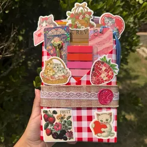 Picnic blind date with a book