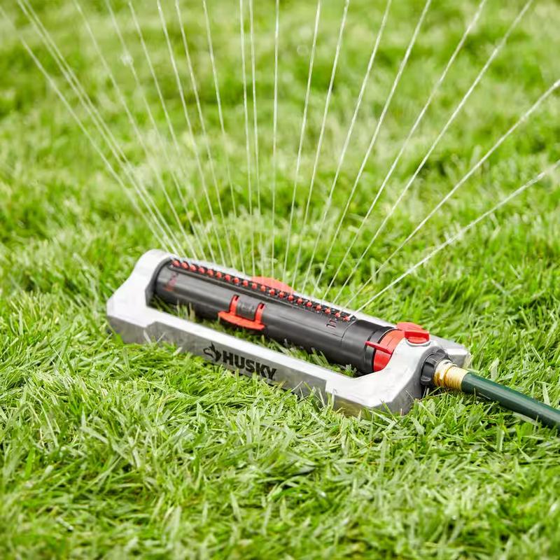 NEW 25 ft Heavy Duty Garden Hose 5/8 in Diameter with Crush Proof Couplings Husky