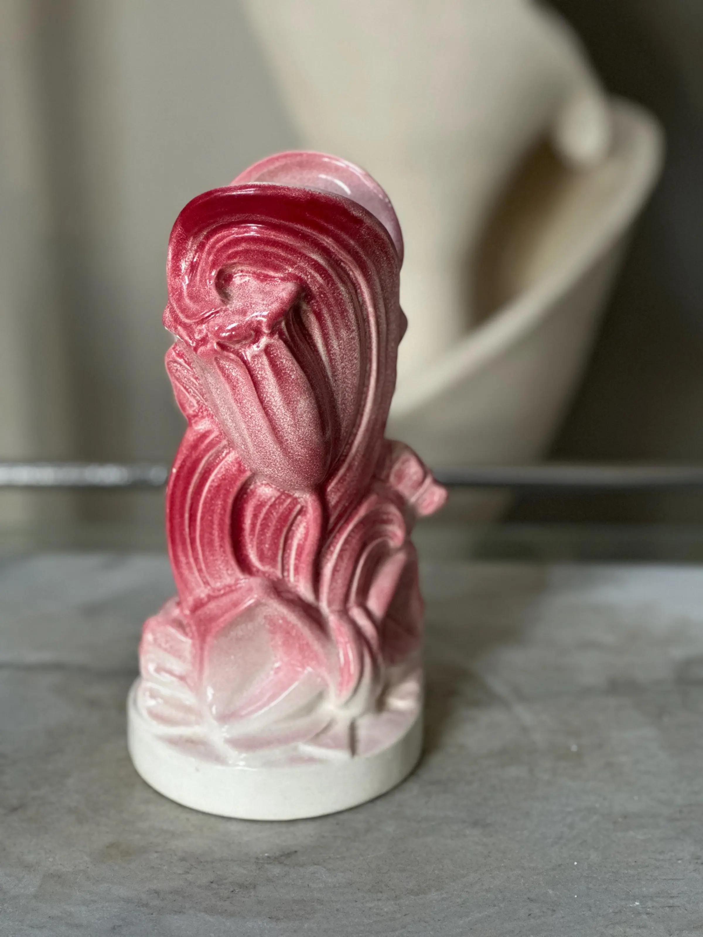 Vintage Royal Haeger Tulip Vase R646 USA | Mid Century Modern Ceramic Flower Vase | Sculptural Art Pottery | Pink and Ivory Glaze Decor