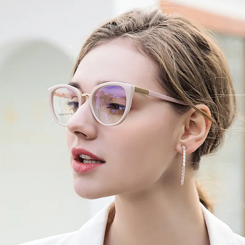 Women's Retro Cat-Eye Blue Light Glasses, Full-Rim TR90 and Metal Fashion Optical Frames for Computer & Phone Use