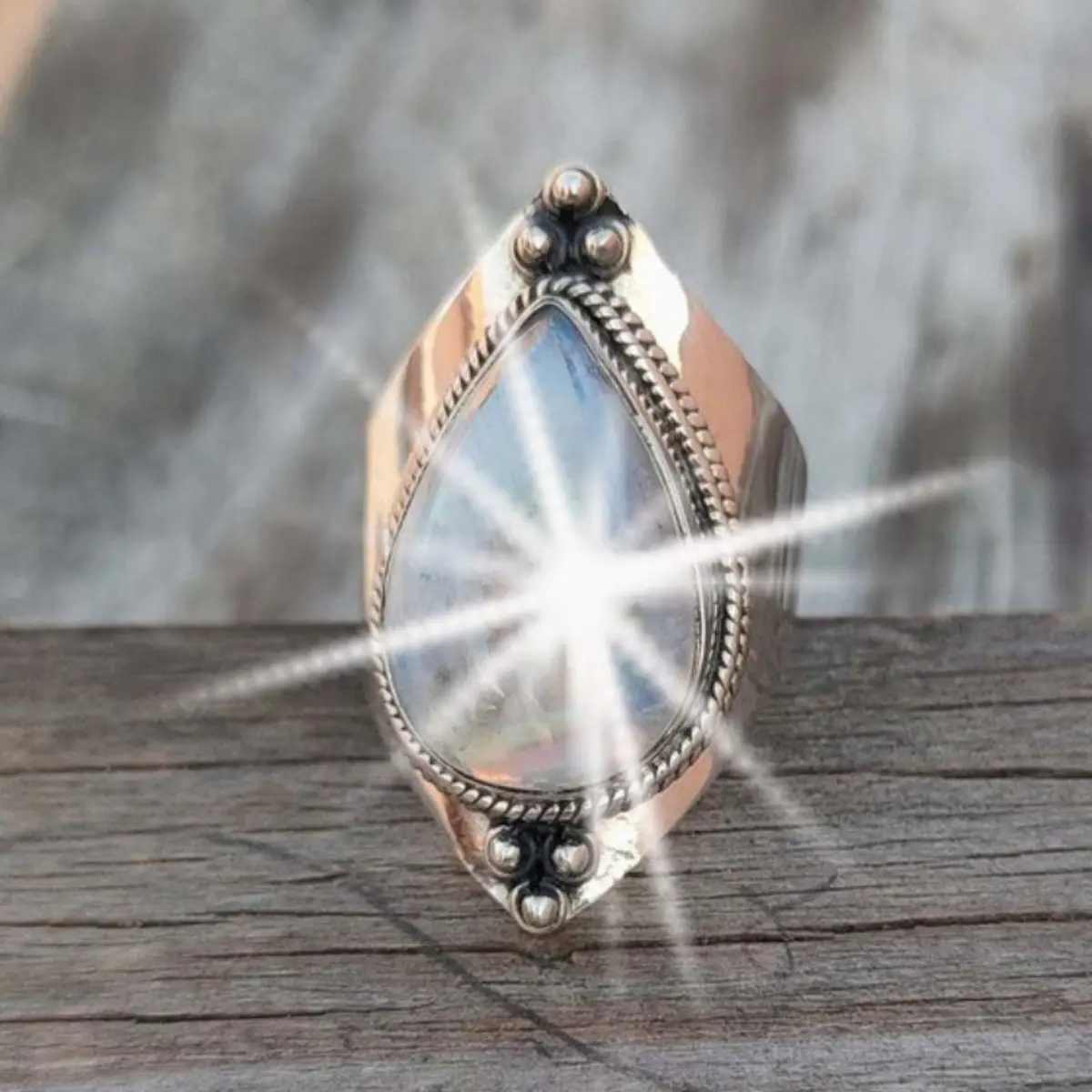 Women's Aesthetic Style Vintage Moonstone Crystal Ring - 1 Piece Costume Jewelry, Ideal for Daily Wear & Banquets, Top Gift Choice, Aesthetic Style Rings